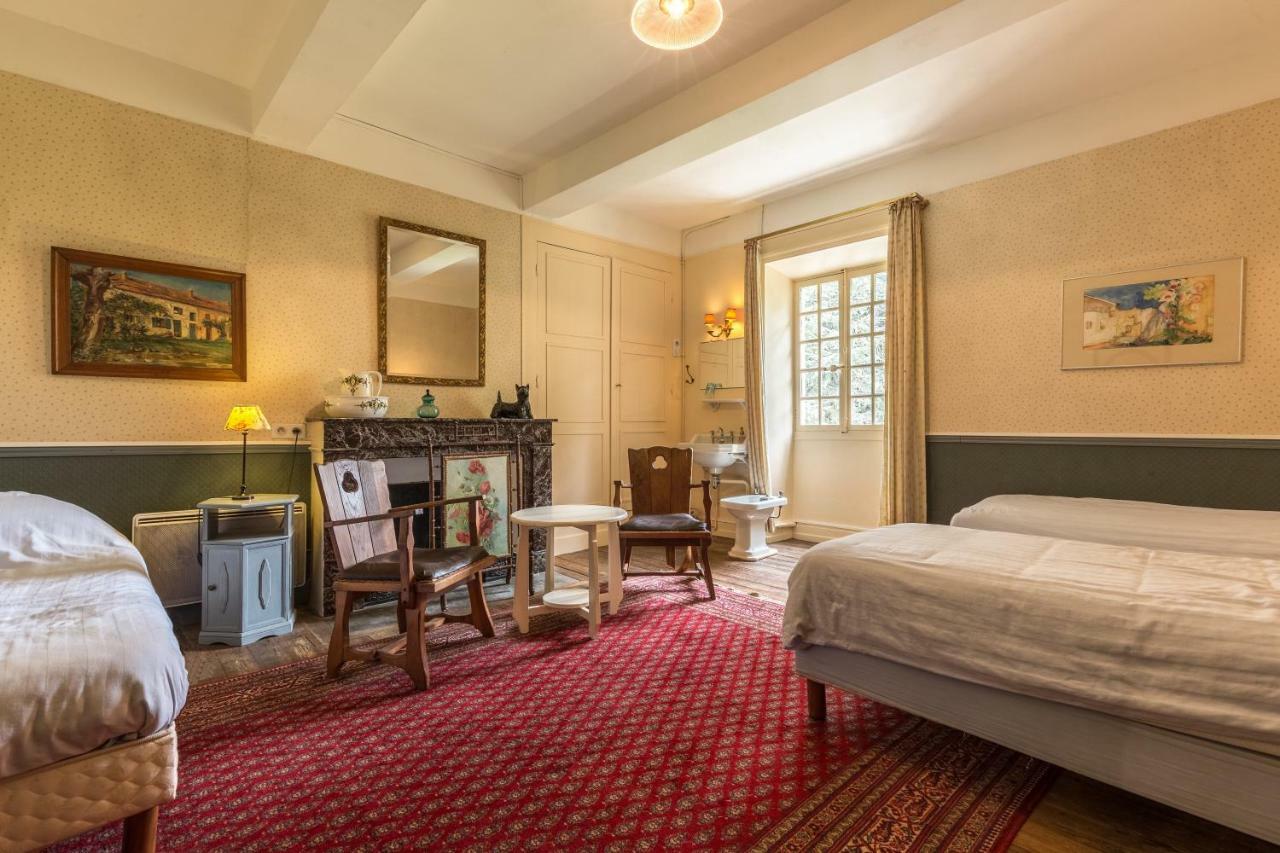 Bed and Breakfast Domaine De L'Amiral Saint-Laurent-du-Pape Екстер'єр фото
