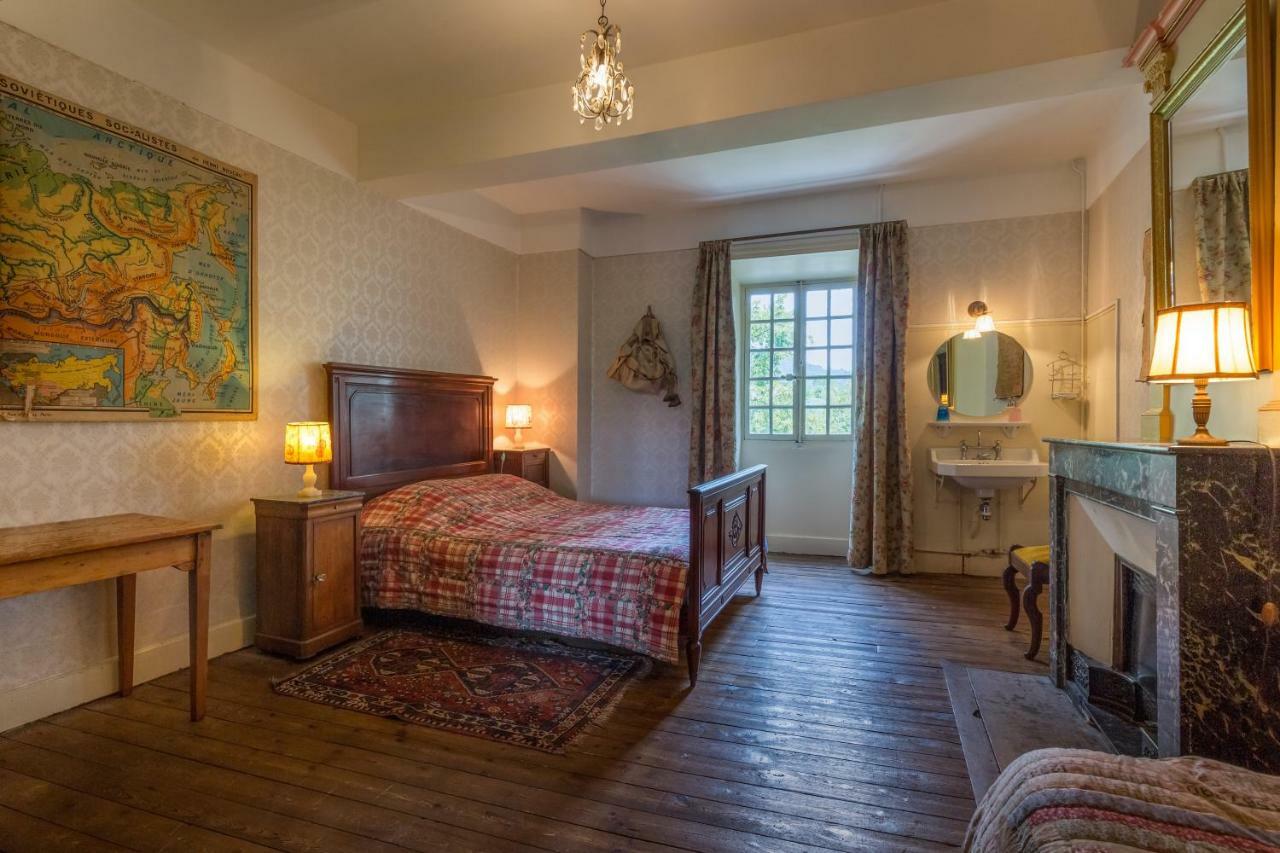 Bed and Breakfast Domaine De L'Amiral Saint-Laurent-du-Pape Екстер'єр фото